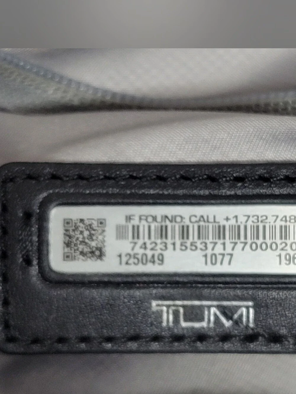 Tumi Voyageur Carson Blackpack.